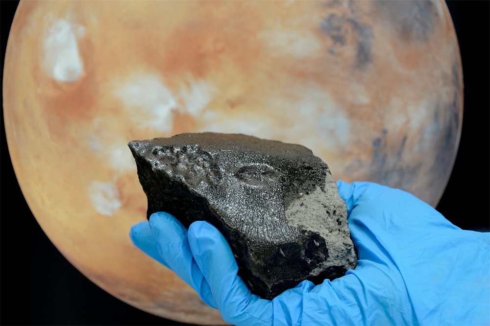 New Clues Into Mystery of Mars Meteorites & Rocks Revealed